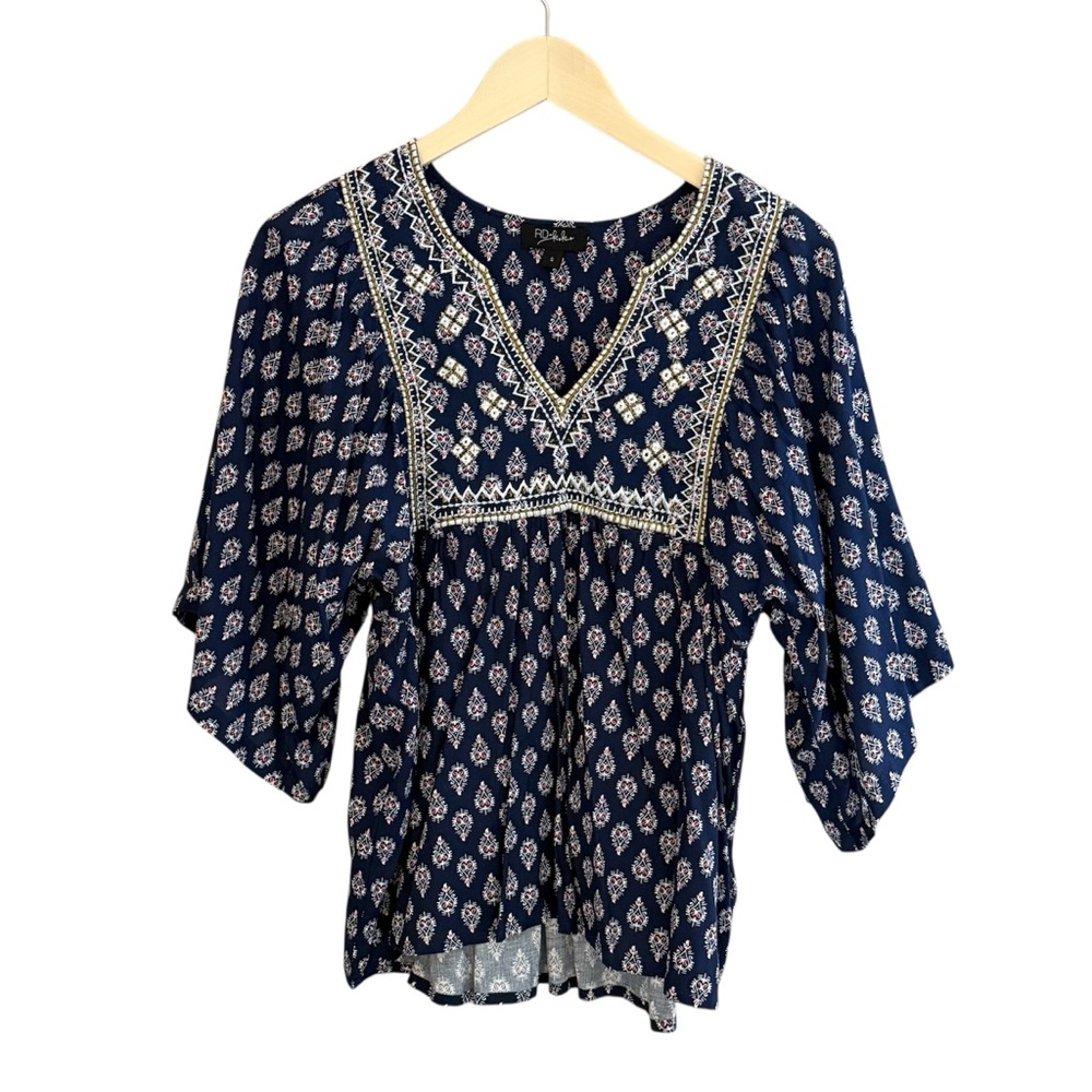 RD & Koko Boho Embroidered‎ Navy Peasant Top 
Flowy Sleeve Size Small
